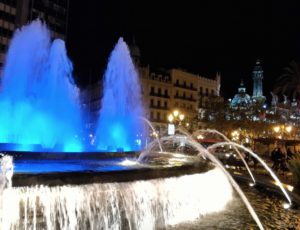cosa vedere a Valencia fontana illuminata