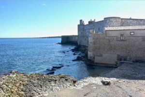 cosa vedere a siracusa il castello di maniace