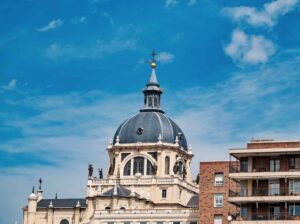 cosa visitare a madrid la cattedrale dell'almudena