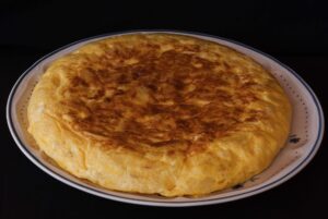 tortilla tra i migliori piatti spagnoli 
