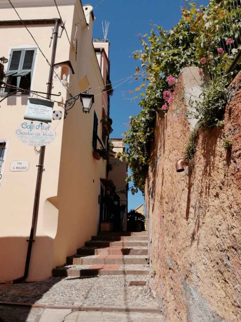 borghi liguri da visitare cervo