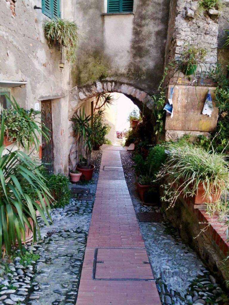 visitare cervo in liguria