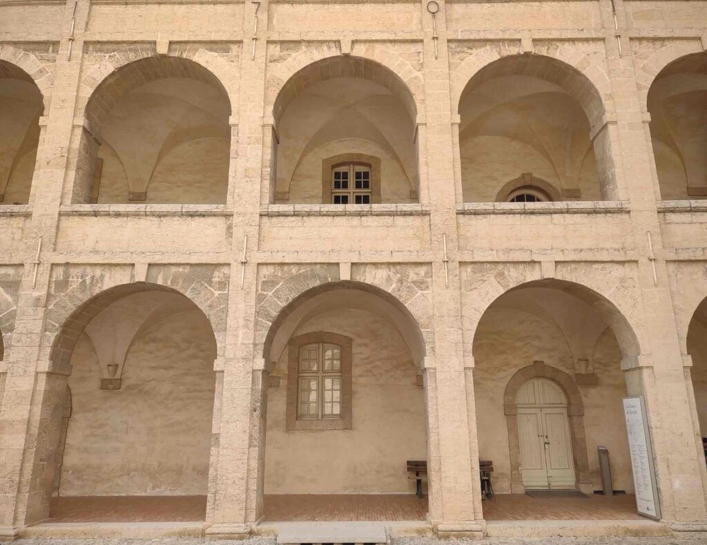 marsiglia cosa vedere, centro vieille charitè